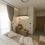 Theros Boutique Appart hôtel 4*