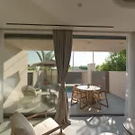 Theros Boutique Appart hôtel