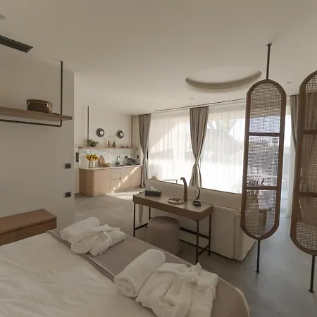 Theros Boutique 4* Kourouta