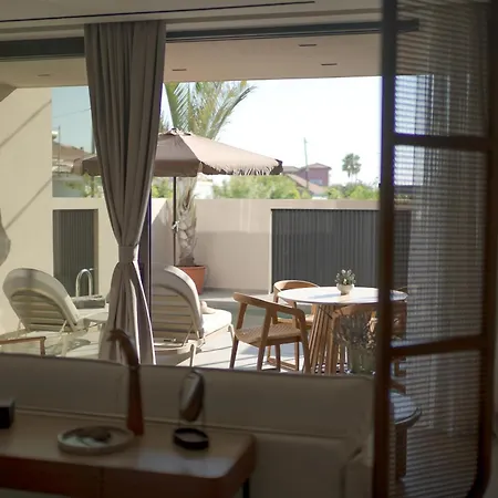 Theros Boutique 4* Kourouta