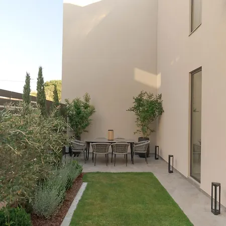 Theros Boutique Apart Otel Kourouta