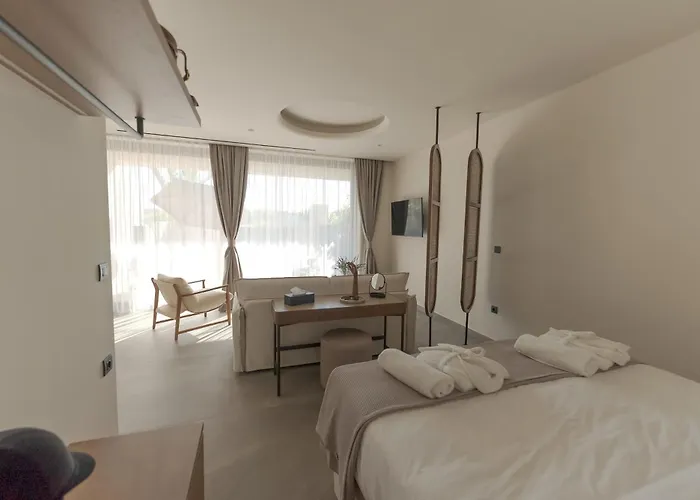 Theros Boutique Aparthotel Kourouta