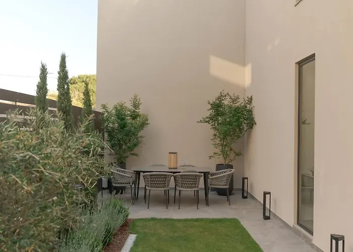 Theros Boutique Aparthotel Kourouta