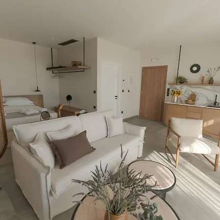 Lägenhetshotell Theros Boutique Kourouta