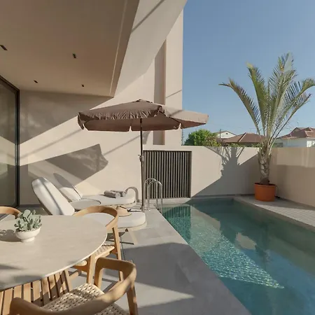Theros Boutique 4*