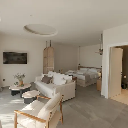 Theros Boutique Aparthotel Kourouta