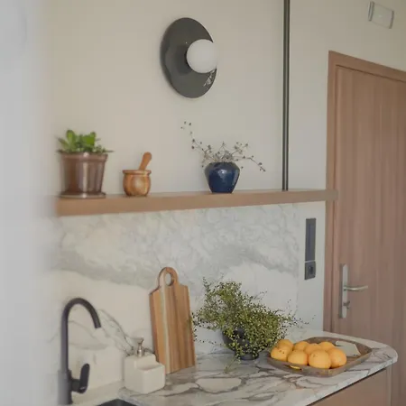 Theros Boutique Lägenhetshotell Kourouta