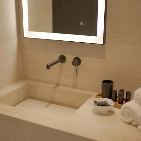 Theros Boutique شقة فندقية