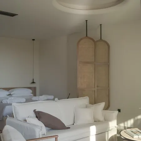 Lägenhetshotell Theros Boutique 4*