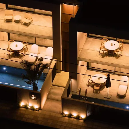 شقة فندقية Theros Boutique 4*