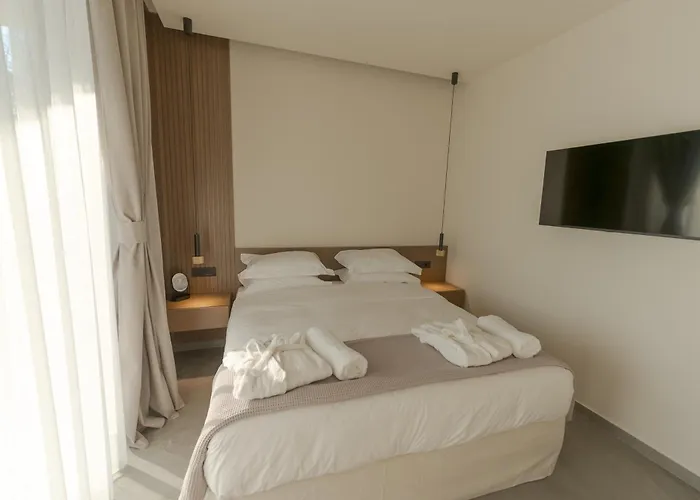 Theros Boutique Lejlighedshotel 4*