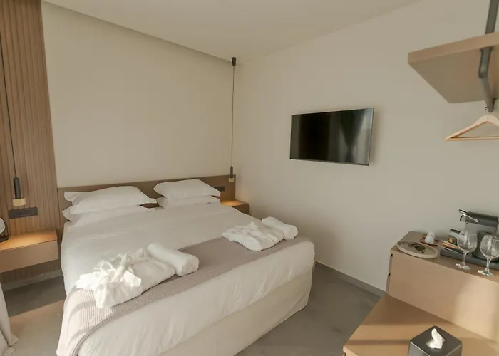 Theros Boutique 4* Κουρούτα