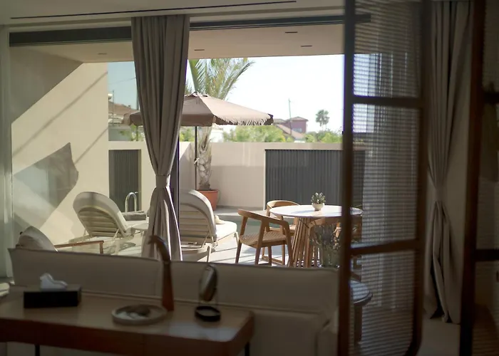 Theros Boutique 4* Κουρούτα