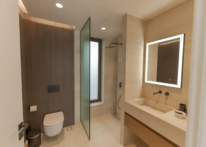 Theros Boutique Lejlighedshotel 4*