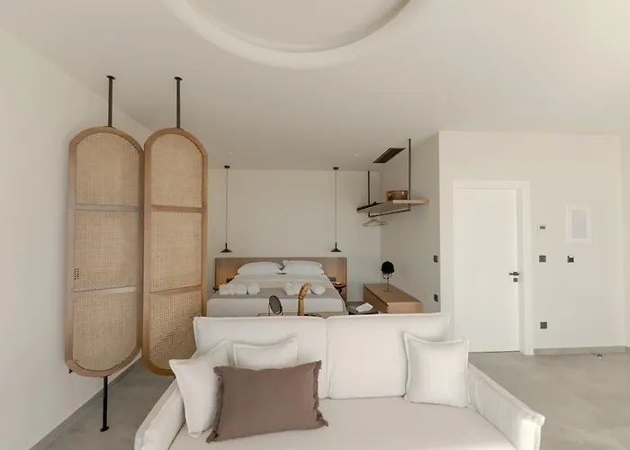 Theros Boutique Lejlighedshotel 4*