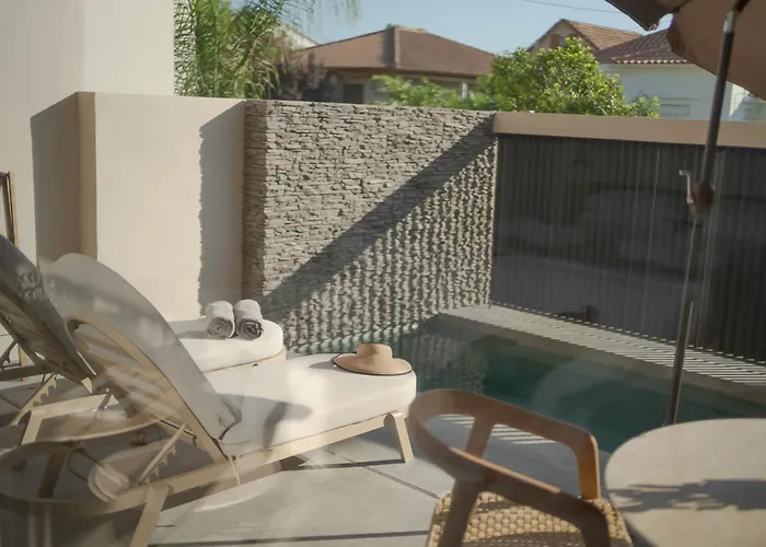 Theros Boutique Lejlighedshotel 4*